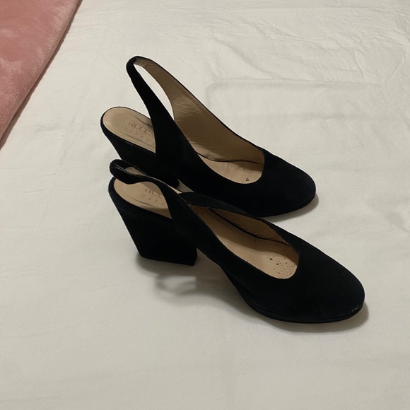 Accessoire Diffusion Black Suede Slingback Platform Pump - Picture 5 of 6